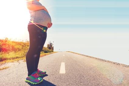 Continuer le jogging pendant la grossesse augmente-t-il le risque de naissance prématurée ?