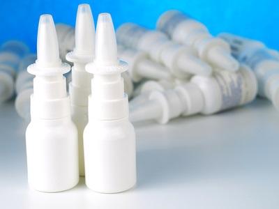 L'accès élargi à la naloxone (Narcan®) est aujourd’hui une intervention clé pour réduire la morbidité et la mortalité liées aux opioïdes. 