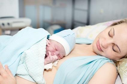 L'expérience de la naissance façonne le développement à travers des différences hormonales significatives (Visuel Fotolia)
