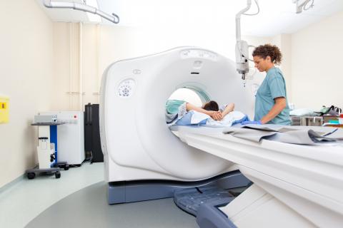 L'IA pour analyser des images de scanner abdominal permet de prédire avec une grande précision, les événements cardiovasculaires majeurs (Visuel Adobe Stock 58971730)