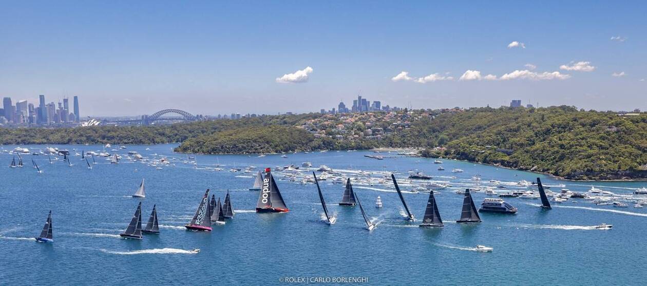 Le départ de la 77e édition de la Rolex Sydney-Hobart a été donné dans des conditions magnifiques.