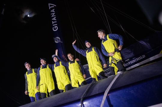 L'équipage de Gitana pour le Trophée Jules Verne 2022 © E.Stichelbaut / PolaRYSE / GITANA S.A.